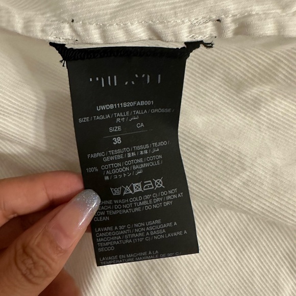 Unravel project Project Kendall Jenner has black one - Picture 4 of 7